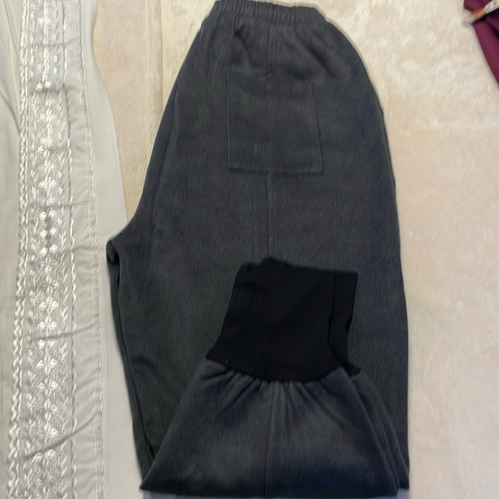 Men’s pants,new without Tag ,gray Black color
